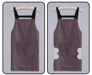 Wasserdichte Küchenschürze mit Kreuzgurt und Taschen, bequeme Kochkleidung für den Haushalt.