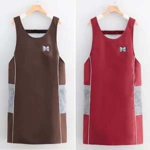 Waterproof sleeveless kitchen apron with hand wiping towel pockets solid color waist design for cooking