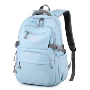 Vista dettagliata dello zaino scolastico azzurro impermeabile con scomparti e spallacci traspiranti.