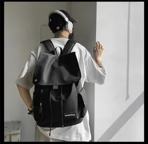 Minimalistischer schwarzer Rucksack für Alltag, große Kapazität modischer Daypack Detail.