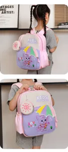 Niedlicher Kinderrucksack mit Katzen-Design, großer Schulranzen in Rosa und Lila für Mädchen.