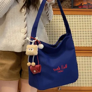 Japanischer Stil Canvas Shopper Tasche für Damen lässige Umhängetasche mit Plüschanhänger