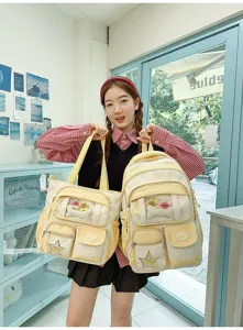 Sac à dos et fourre-tout en toile style japonais doux avec fenêtre transparente et peluche.