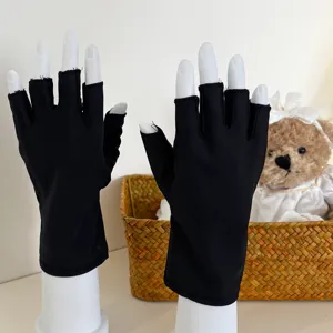 Women's black half finger sun protection gloves, breathable stretchy short gloves for outdoor wear.