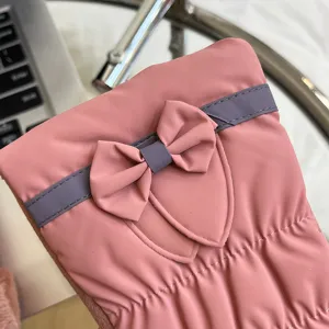 Guanti da ciclismo caldi e antivento invernali da donna con simpatico fiocco rosa touchscreen