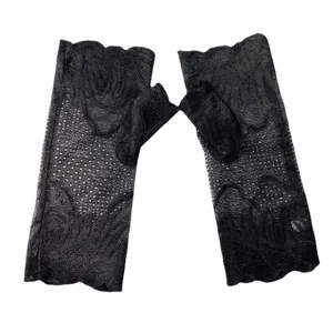 Guanti da sole a mezze dita in pizzo nero da donna, stile estivo sottile e traspirante.