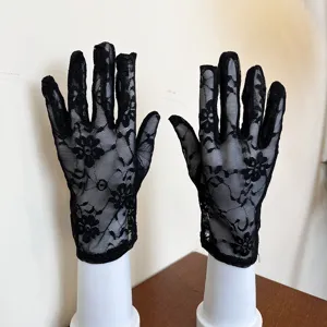 Gants en dentelle noire pour femmes, résille respirante, protection solaire courte.