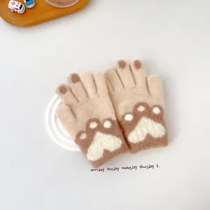 Cute cat paw knit gloves detail view, soft thick thermal winter five finger kids gloves.
