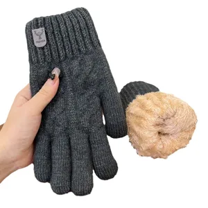 Men's thick knitted winter warm gloves with plush fleece lining and touch screen fingers.