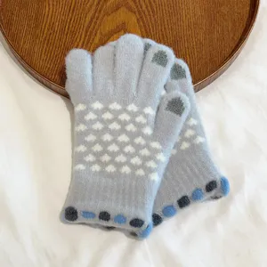 Womens winter warm knit gloves cute heart pattern touch screen five fingers soft grey