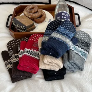 Soft thickened double-layer cozy knitted winter mittens fleece lined warm gloves