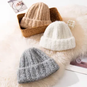 Gorro de punto grueso de invierno gorro cálido casual elegante de lana de color sólido