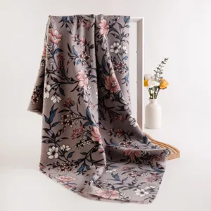 Écharpe imitation cachemire à imprimé floral camélia vintage pour femme, élégant tour de cou chaud.