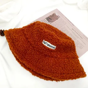 Brauner Teddy Fleece Fischerhut fuer Damen Winter dicker warmer Pluesch Beanie Hut chic