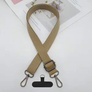 Correa de hombro ajustable para teléfono de nailon con herrajes metálicos duraderos.