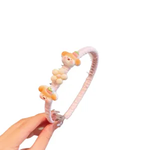 Joli cerceau à cheveux animal de dessin animé pour enfants, beau serre-tête rose avec accessoires.