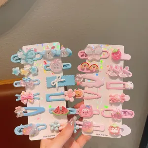 Süßes Cartoon Haarspangen Set für Kinder, schöne Seitenklammern und Entenschnabelklammern.