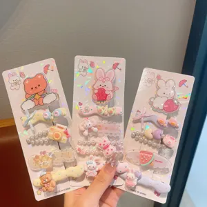 Set di graziosi fermagli per capelli a cartone animato, forcine in resina e perle per bambini.