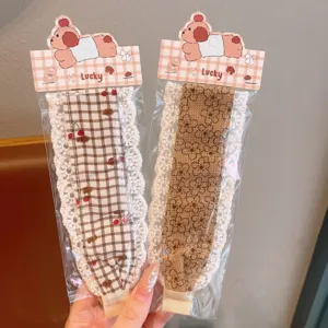 Schönes Klett-Haarband mit Spitzenkante, kariertes Kirsch- und Blumendesign für Alltag.
