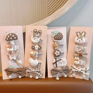 Collection de Pinces à Cheveux en Tissu Fait Main pour Enfants Dessin Animé Fraise Champignon Lapin Nœud Perle Artificielle Pince à Frange pour Enfants Bébés Filles Accessoires de Cheveux Style Coréen