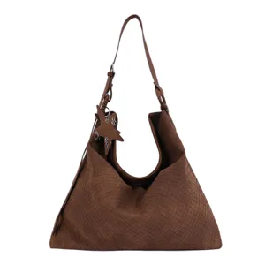 Braune geflochtene Hobo Schultertasche für Damen, luxuriöse Leder Alltagsumhängetasche.