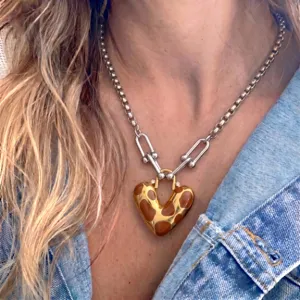 Stainless steel heart pendant necklace, trendy brown pattern style for women fashion jewelry item.