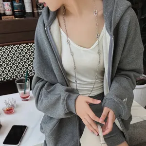 Lungo collana in acciaio al titanio maglia maiale con chiusura OT donna accessorio maglione.