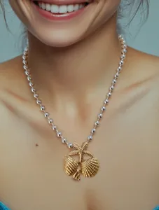 Elegante collana con ciondolo a forma di conchiglia e stella marina oro argento