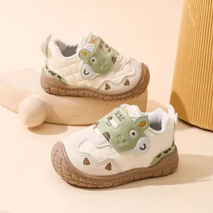 Chaussures de marche pour tout-petits avec design mignon, semelle souple pour l'automne.
