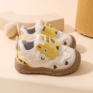 Chaussures de marche bébé antidérapantes semelle souple baskets dessin animé beige