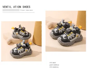 Detailansicht atmungsaktiver Kleinkinder-Mesh-Sneaker mit Drehverschluss und Sohle.