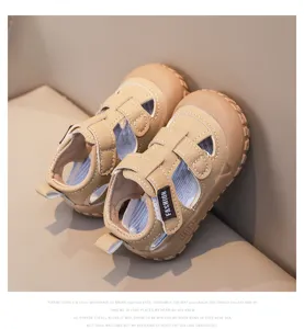 Toddler summer soft-bottom velcro sandals for baby boys and girls, breathable beach shoes.