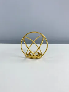 Geometrischer Eisen-Kerzenhalter, nordischer Metall-Teelichthalter, goldene Deko.