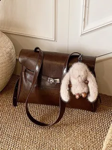 Femmes Mode PU Cuir Poignée Supérieure Sac Bandoulière Classique Serrure Fermeture Sac À Main Avec Joli Pendentif Lapin