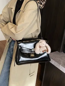 Sac à Bandoulière Kelly en Cuir PU Noir pour Femme avec Pendentif Lapin Moelleux