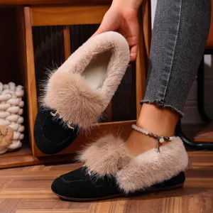 Chaussures plates femme douillettes avec fausse fourrure douce, vue détaillée.