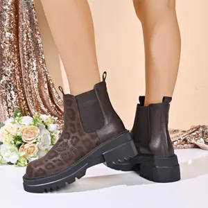 Retro leopard print chunky Chelsea boots for women, thick platform short boots for daily wear.
