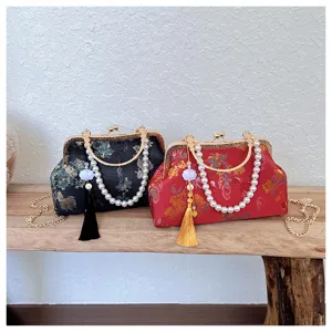 Borsa a mano ricamata in stile cinese con elegante manico di perle e chiusura metallica vintage.