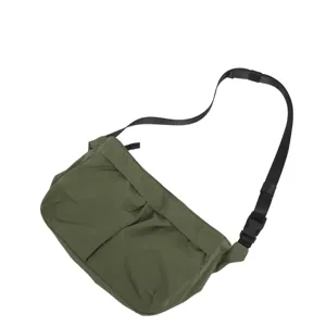 Militaire groene nylon schoudertas, casual messenger tas met verstelbare riem.
