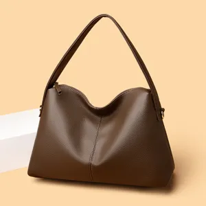 Classic brown shoulder bag for women, stylish hobo handbag with large capacity design.