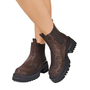 Women's retro leopard print Chelsea boots chunky platform short boots stylish footwear.