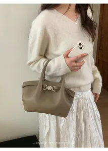 Solid color niche single shoulder handbag women fashion design retro minimalist bag
