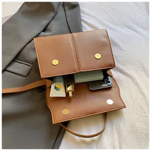 Sac à main élégant en cuir PU marron sac bandoulière minimaliste femme polyvalent