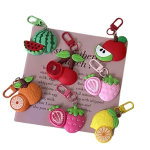 Delizioso set di portachiavi con frutta carina come anguria, ciliegia, mela e fragola.