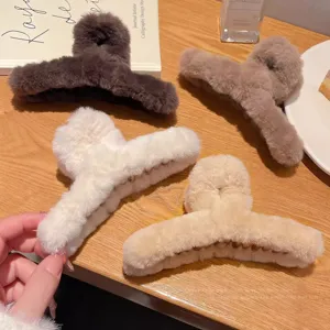 Oversized fluffy hair claw clip for women, autumn winter plush shark clip 13cm aesthetic.