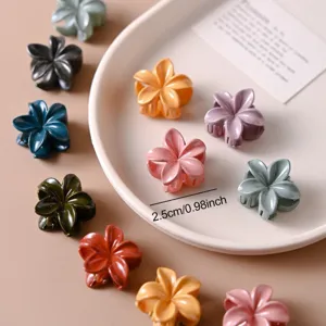 Simpatici fermagli per capelli a fiore per bambini, colori macaron vivaci, piccoli accessori.