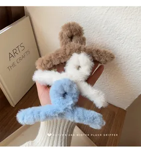 Plush hair claw clip detail, fluffy oversized shark clip for thick hair, winter hair accessory.