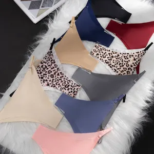 Tanga sans coutures en soie glacée pour femmes, sous-vêtement sexy taille basse avec anneaux.