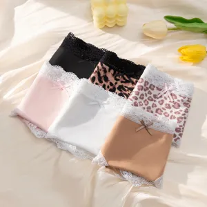 Dettaglio set biancheria intima donna in pizzo, design fiocco sexy, mutandine basic e leopardate.