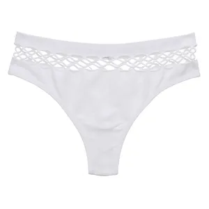 Vista dettagliata di perizoma bianco da donna con design della cintura traforata.